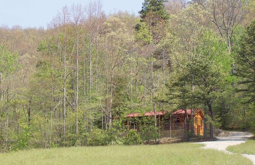 Hendersonville Cabina | Cabin on the Hill - Un Romántico 1 BR 20 Acre Country Retreat - Cerca de Asheville