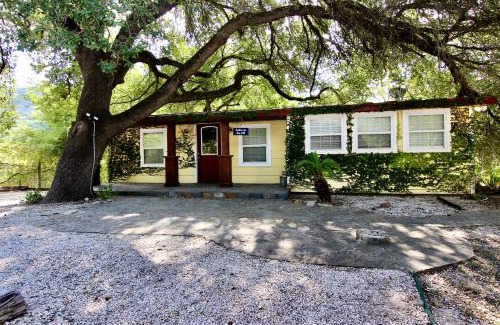New Braunfels Apartamento | Cabin on the Hill