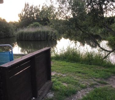 Frampton Otro | Cabin on the lake