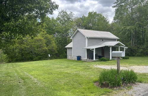 Cane Valley Cabina | Cabin on the Lake Getaway Right off Green River Lake!!!