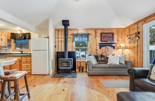 Three Lakes Casa | Cabin on the Loop-Lower