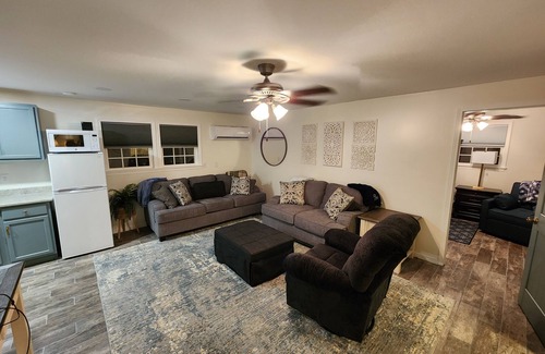 Gaylesville Cabina | Cabin on the river. 300 feet of waterfront and fishing. Weiss lake 5 mins away.