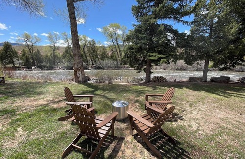 Dubois Cabina | Cabin on the Wind River - Excellent in-town location!