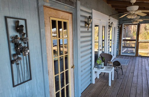 Keystone Cabina | Cabin over the Water's Edge-Stilts included