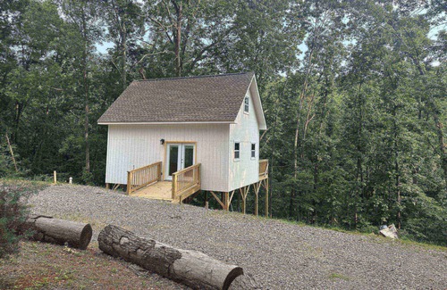 Wildwood Cabina | Cabin-Private deck-View of woods-15 mins to Chattanooga-Hiking-Additional cabins for larger groups