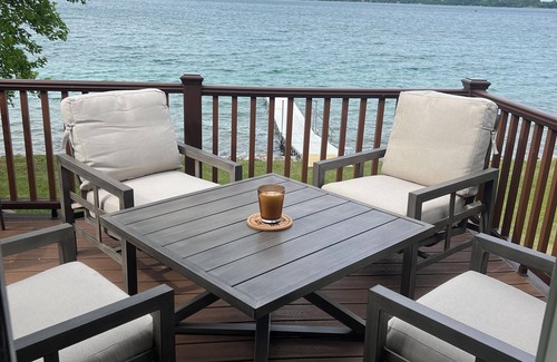 Battle Lake Cabina | Cabin Retreat On Beautiful, Crystal Clear Eagle Lake in Ottertail County, MN