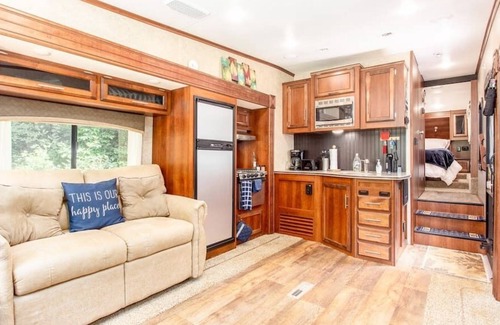 Ellijay Cabina | Cabin+RV/10acres/Stream/Seclusion/Retreat/Sleeps 6