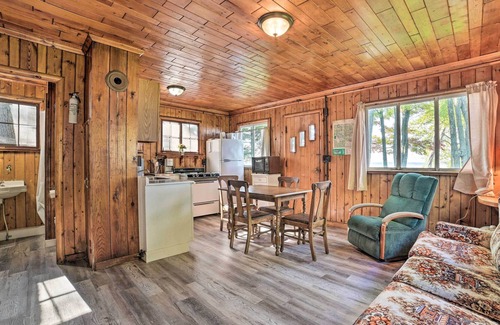 Houghton Lake Cabina | Cabin Situated on the Bank of Houghton Lake!
