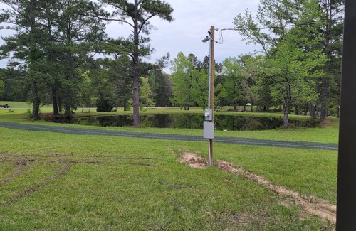 Broaddus Cabina | Cabin Sleeps 4 Just minutes from Lake Sam Rayburn