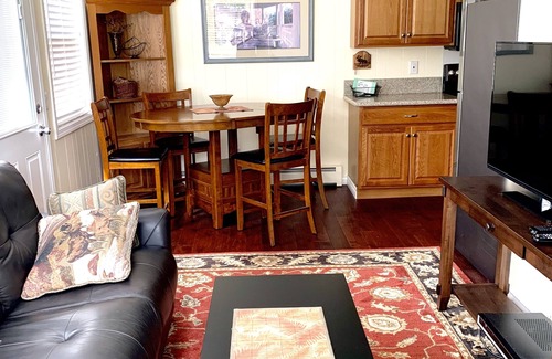 Soldotna Condominio | Cabin-Style Condo on World-Famous Kenai River