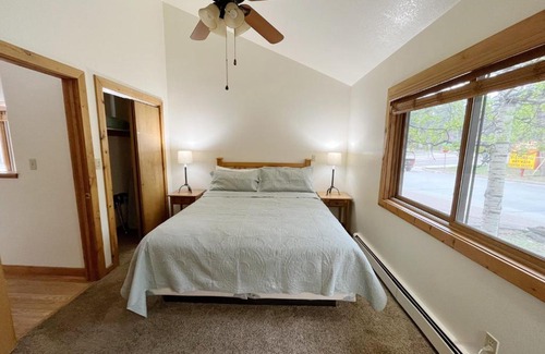 Woodland Park Cama Y Desayuno | Cabin suite bed and breakfast