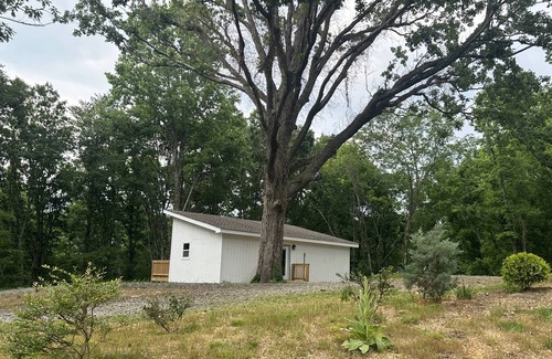 Wildwood Cabina | Cabin-View of woods-Private deck-15 mins to Chattanooga-Hiking
