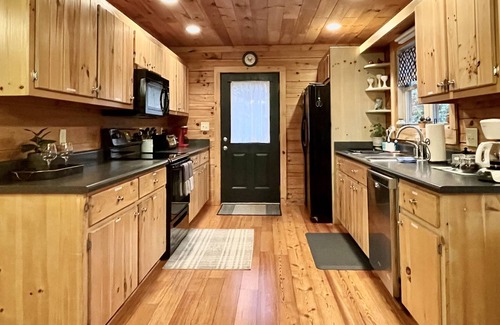 Lake Lure Cabina | Cabin w/ Game Room, Fire Pit & Private River Trail