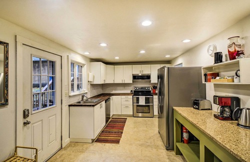 Shelton Cabina | Cabin w/ Hot Tub, 25 Mi to Olympic Nat'l Park