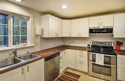Shelton Cabina | Cabin w/ Hot Tub, 25 Mi to Olympic Nat'l Park
