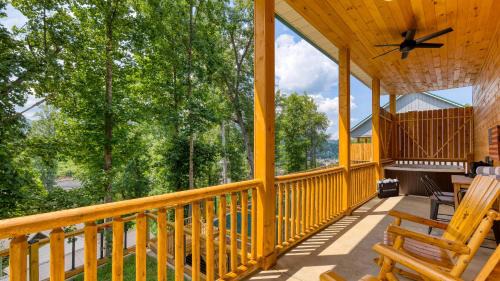 Gatlinburg Casa | Cabin w Hot Tub Game Room Scenic Smoky Mountain Views Perfect by AvantStay