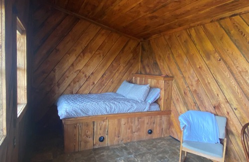 Pittsfield Cabina | Cabin with Beautiful Hilltop Views