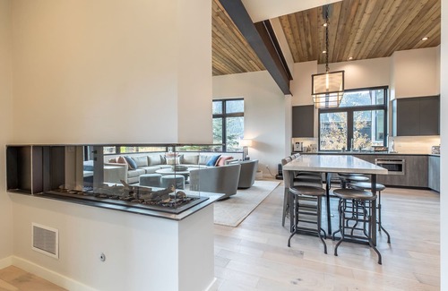 Hoback Junction Casa | Cabin with Club Access - Snake River Sporting Club