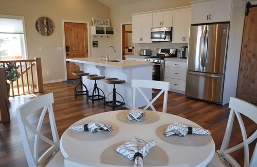 Kalispell Cabina | NUEVA CABINA TRANQUILA Y LIMPIA CON GRANDES VISTAS
