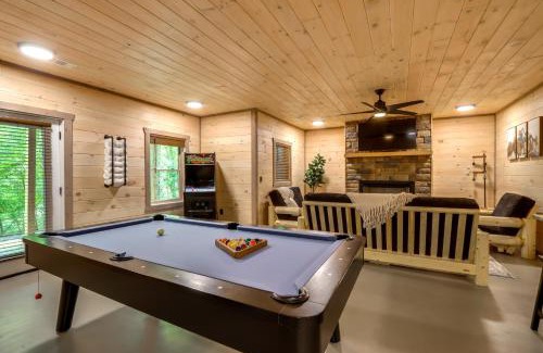 Blue Ridge Casa | Cabin with Hot Tub and Sauna 5 Mi to Dtwn Blue Ridge!