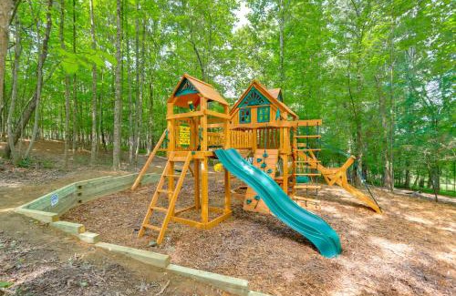 Blue Ridge Casa | Cabin with Hot Tub and Sauna 5 Mi to Dtwn Blue Ridge!