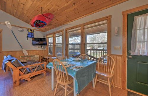 Bryson City Apartamento | Cabin with Hot Tub - Near Nantahala Outdoor Center!