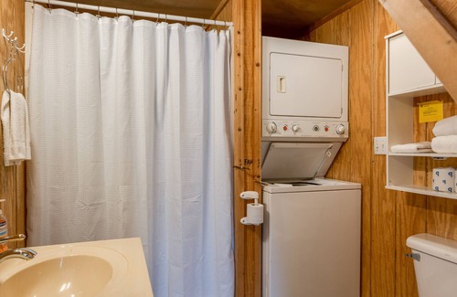 Wildwood Cabina | Cabin with hot tub, spacious deck, washer/dryer, central AC, patio, & deck
