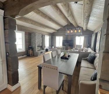 Sogndal Chalet De Esquí | Cabin with Porsche to rent