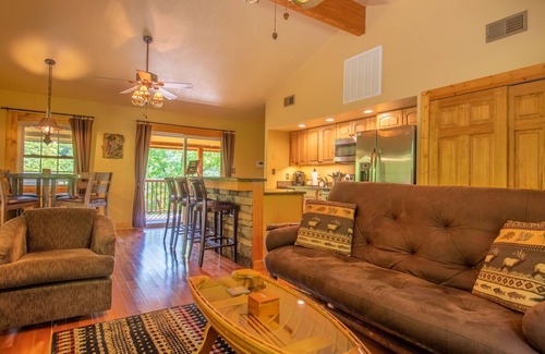 Cherokee Cabina | Cabin with River View located between Cherokee & Bryson City, 5 miles to casino!