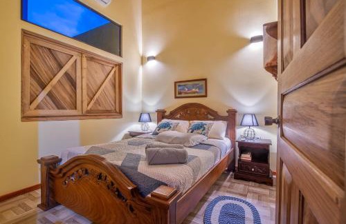 Chiguata Casa | Cabina Bocaraca, 3Min from the Beach! Playa Chiquita