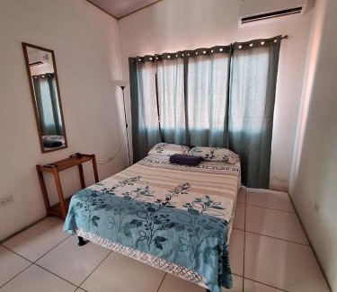Brasilito Apartamento | Cabina Privada en Segundo piso con piscina, a 2 min caminando de la playa