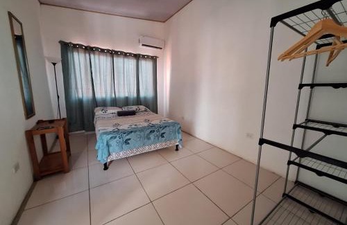 Brasilito Apartamento | Cabina Privada en Segundo piso con piscina, a 2 min caminando de la playa