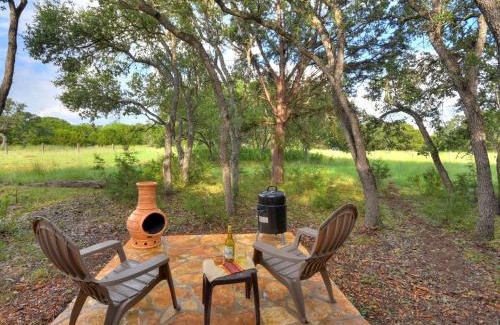 Wimberley Casa | Cabins at Flite Acres - Mockingbird Cabin