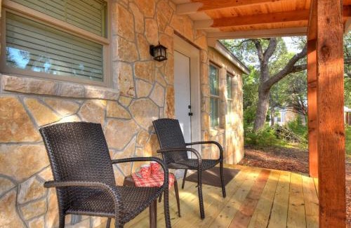 Wimberley Casa | Cabins at Flite Acres - Mockingbird Cabin