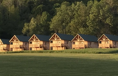 Oneida Cabina | Cabins, cottages,fishing,creeks, ponds,nature,trails,anniversaries, celebrations