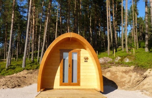 Usson-en-Forez Cabina | Les Cabanes: 2 personnes -Cabaña de madera-De Lujo-Vista al Lago-Baño compartido