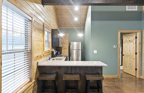 Wilsonville Cabina | CABINS OF LAY LAKE AT BEESWAX CABIN #1