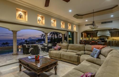 Cabo Bello Casa | Cabo Hacienda with Private Pool and Rooftop Terrace!