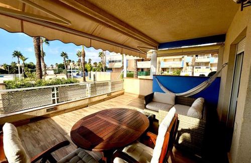 Orihuela Costa Apartamento | Cabo Roig Calas de Campoamor Pádel y piscina con vistas al mar