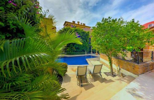 El Médano Ejidal Apartamento | Cabo's Hidden Gem! Steps to the Marina or Beach