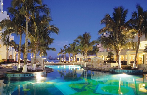 Centro Apartamento | Cabo San Lucas for the holidays 2023 on the beach