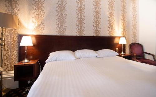 Weston-super-Mare Hotel | Cabot Court Hotel Wetherspoon