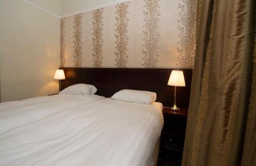 Weston-super-Mare Hotel | Cabot Court Hotel Wetherspoon
