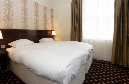 Weston-super-Mare Hotel | Cabot Court Hotel Wetherspoon