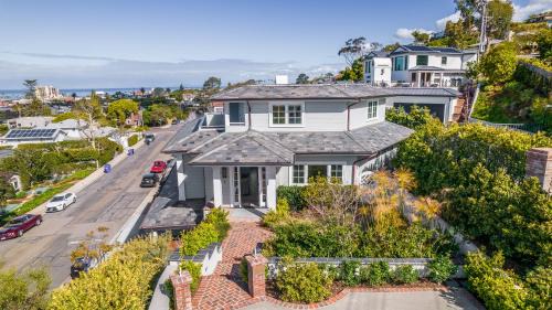 Village of La Jolla Villa | Cabrillo Villa - Massive 7br La Jolla Estate