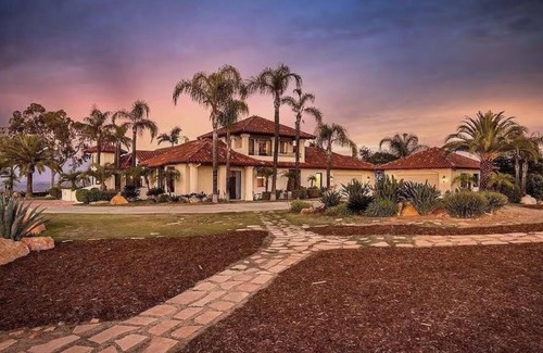 North Ridge Casa | Cactus Blossom Retreat + Cottage