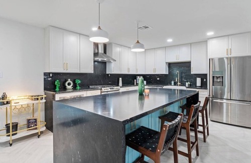Cox Heights Casa | Cactus on Palm: 4BR w/Private Pool