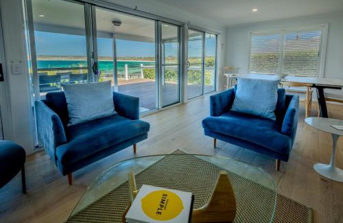 Emu Bay Casa | Cactus- Spectacular Views On The Ocean Front Pet friendly
