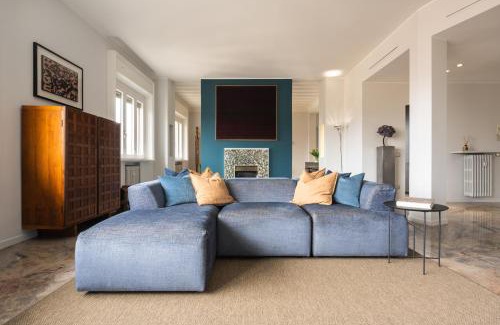 Porta Venezia Apartamento | Cadamosto Art Penthouse with Terrace R&R