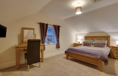Rowen Casa | Cae Bach